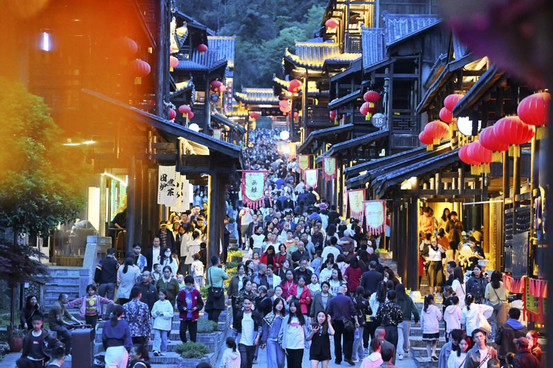 多彩“夜经济”