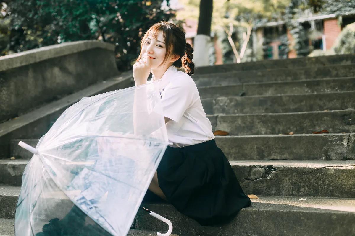 穿着JK去看海吧