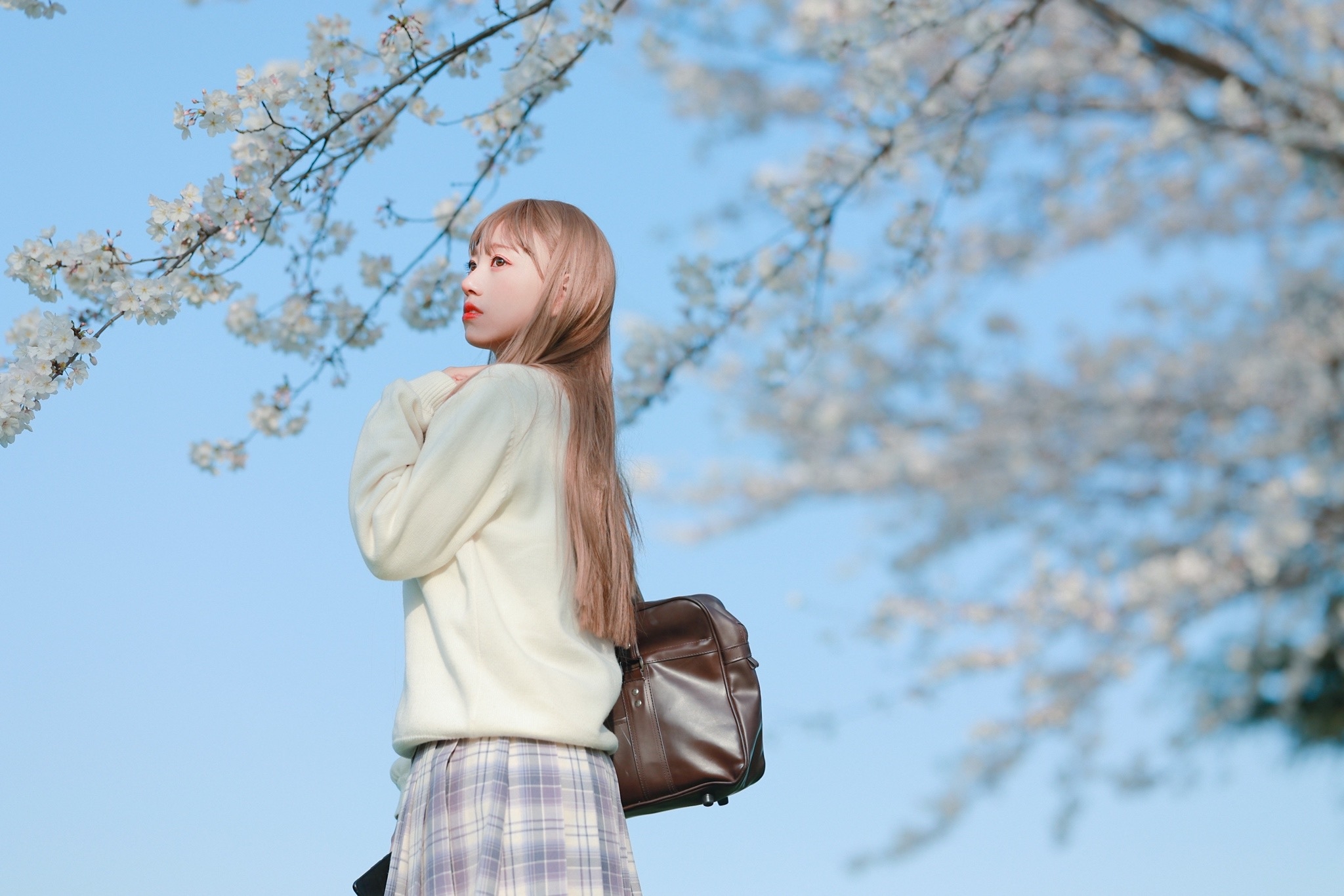 穿着JK去看海吧