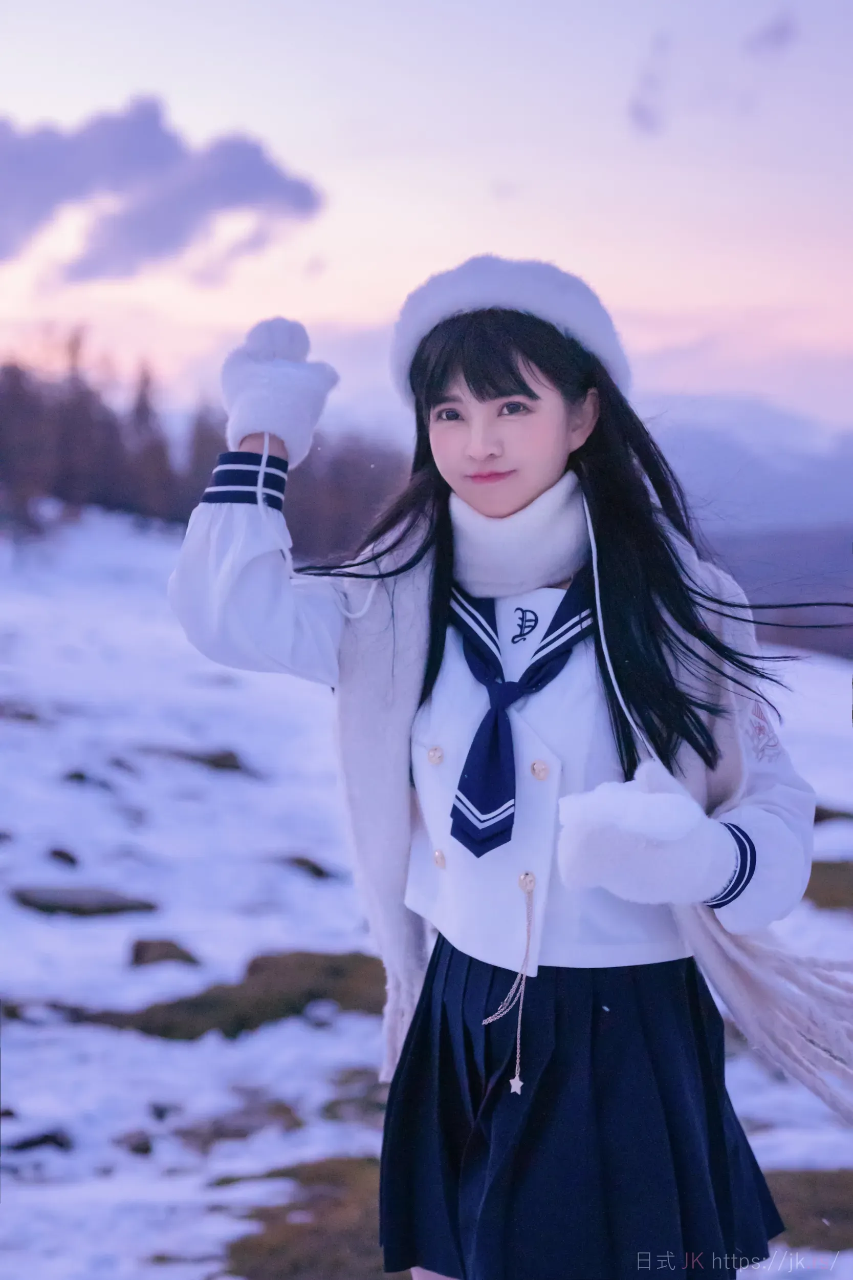 非常舒服好穿，裆加的也合适。袜子细腻紧密，也不太容易勾丝，透肤效果很自然 好搭配 高级黑 穿起来非常显瘦