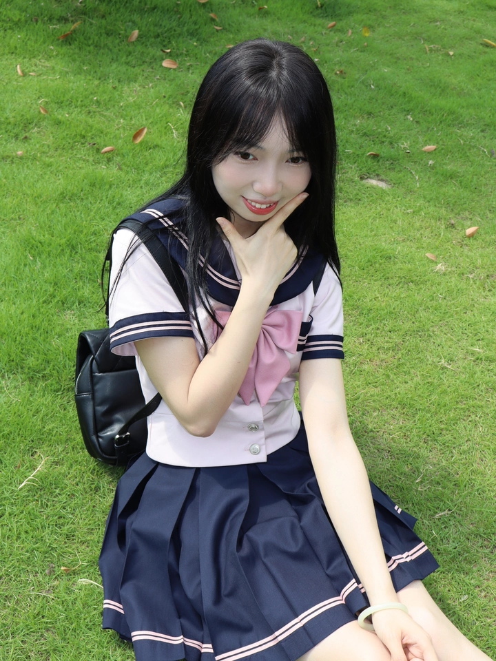 在你们家买的第三套衣服啦，性价比贼高，穿起来超级无敌好看🤩！废话不多说，上图，哈哈哈～