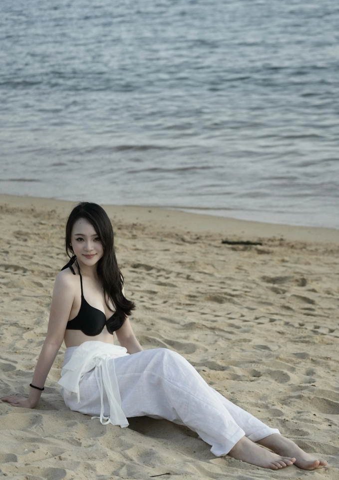 特别美！很出片！本来以为颜色太鲜艳了点，但是其实在海边特别出片