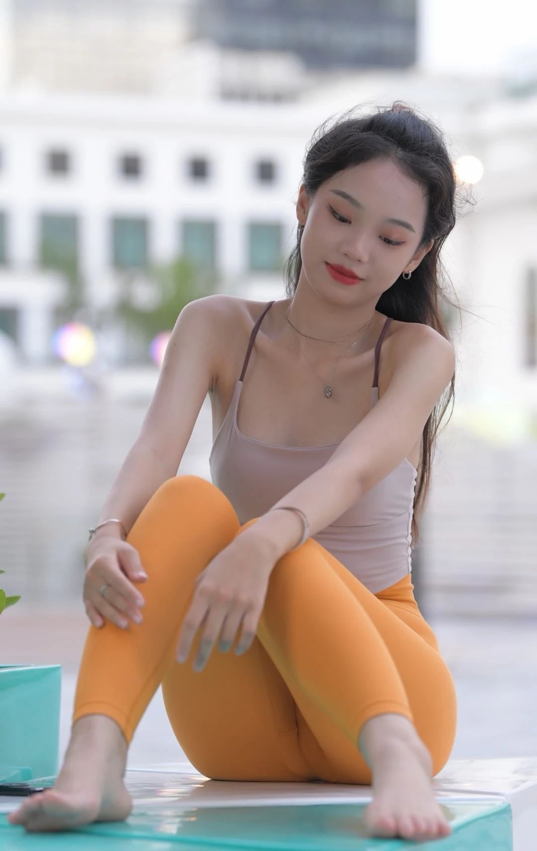 街拍瑜伽裤 魔鬼身材肥美街拍