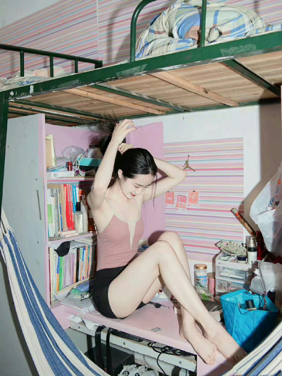 美女小姐姐自拍照