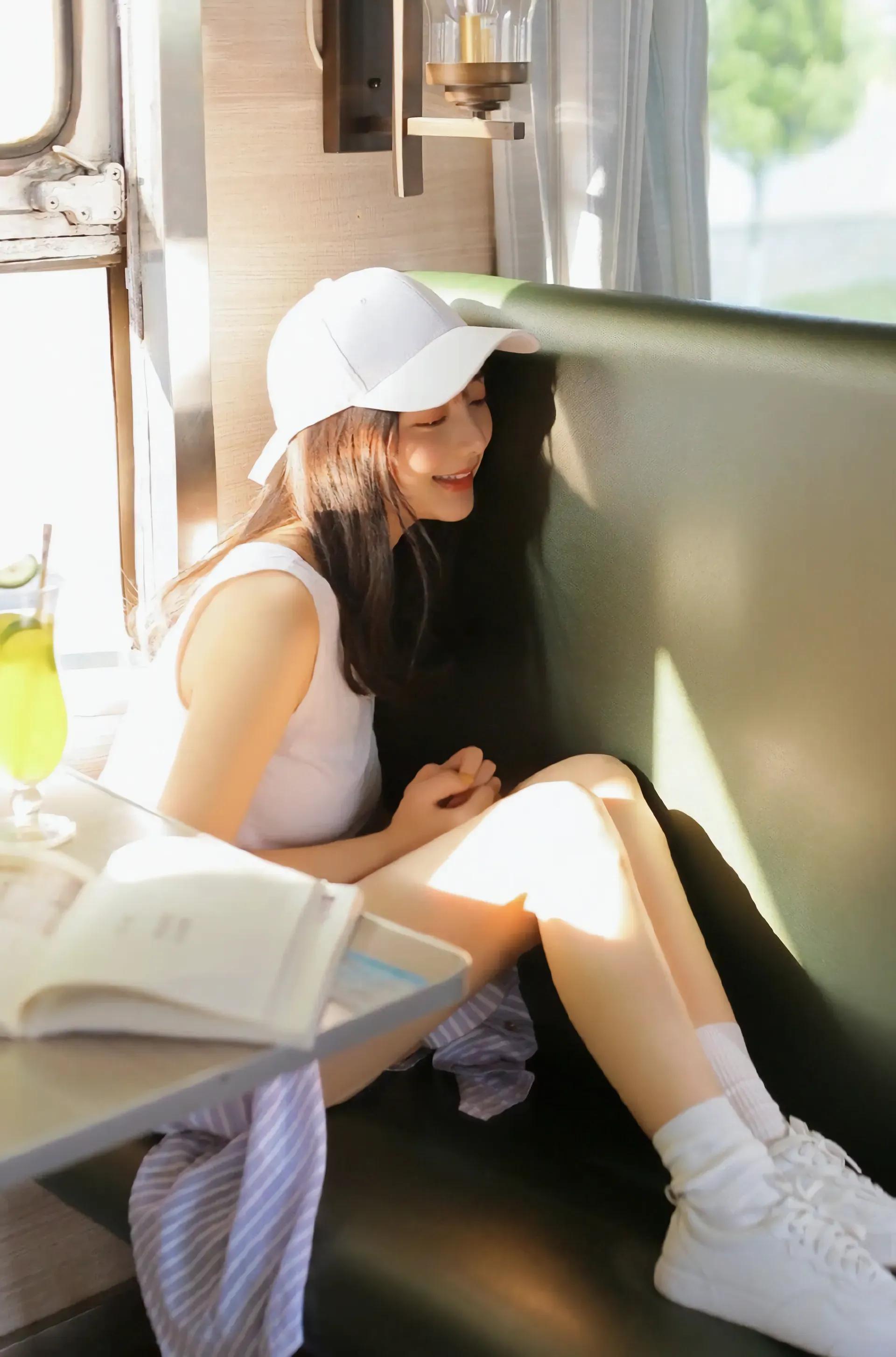 美丽的小姐姐自拍美