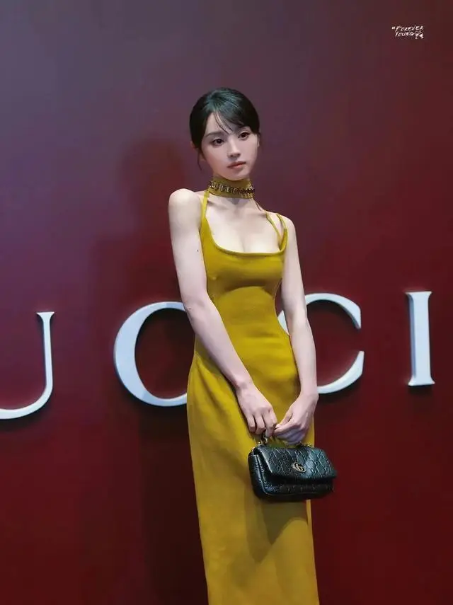 小姐姐自拍照好好看