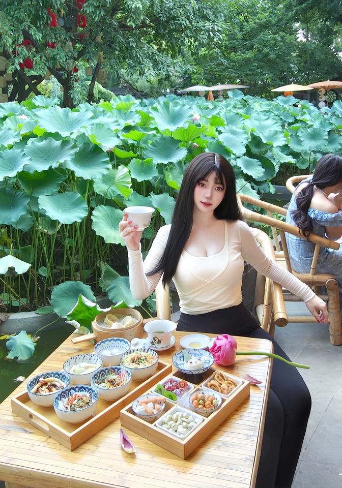 可爱的眼镜妹小姐姐