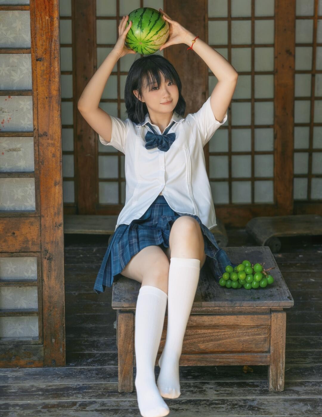 【居家私房写真】喜欢睡衣白袜子在家里轻松又自在的状态