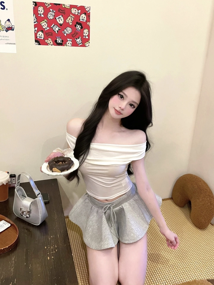 送给闺蜜的新婚礼物，闺蜜很喜欢！说衣服质量也非常好