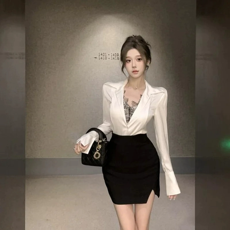 这条裙子真的完美诠释了“低调的性感”！作为每天需要见客户的职场人，衣服既要专业又不能太死板