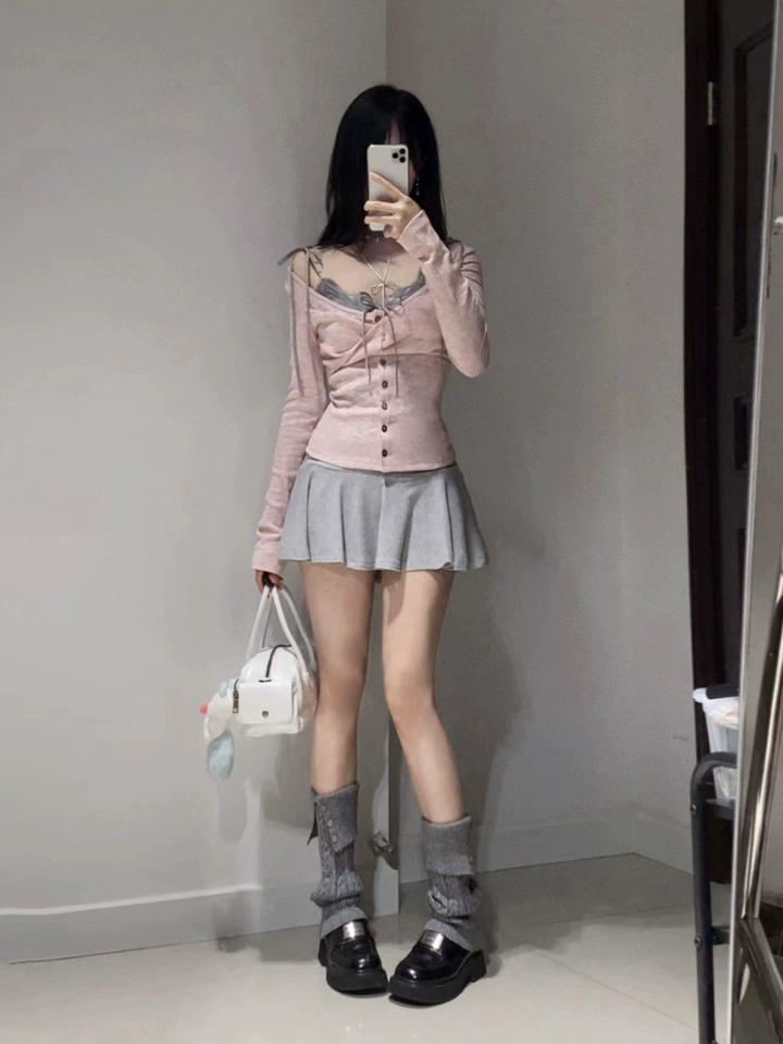 质量好，颜色好好看。上身效果超赞，爱啦爱啦