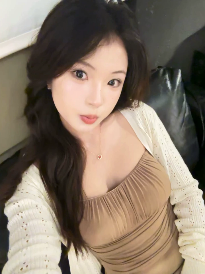 出门必穿的，自恋很出片哈哈