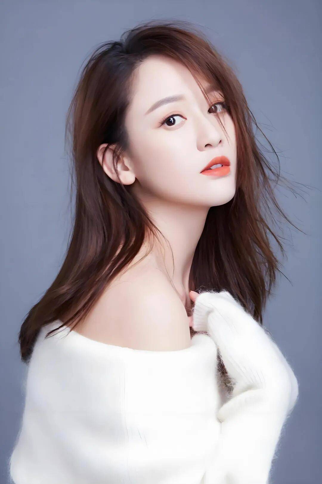 少女感小姐姐自拍照