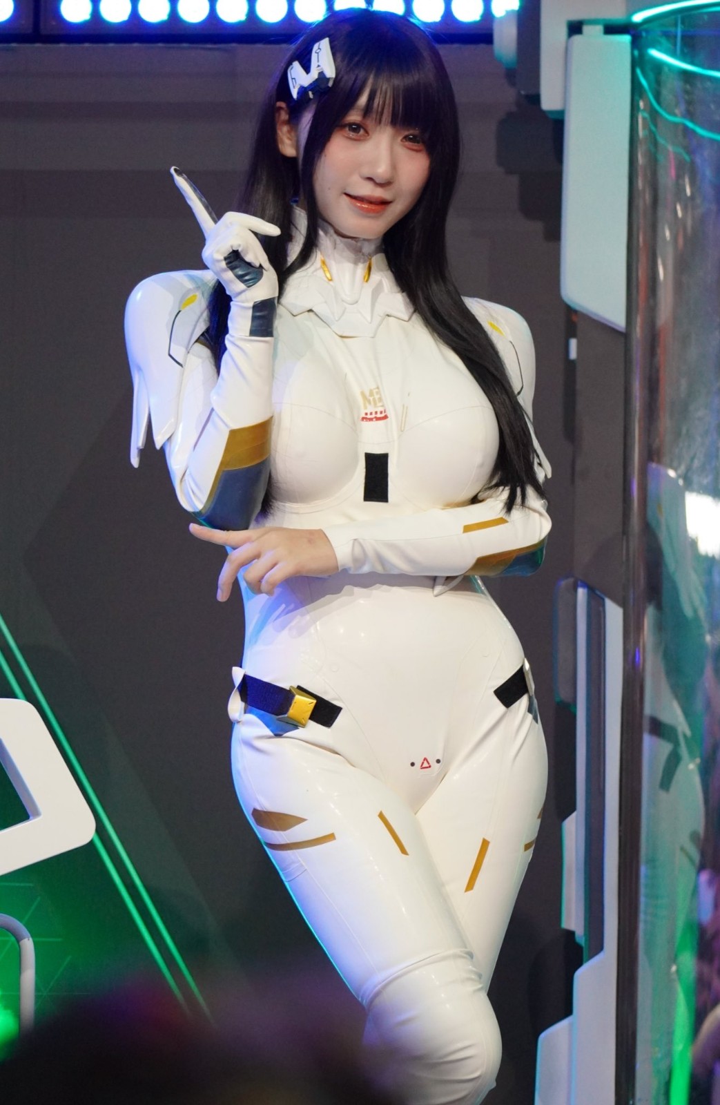 日本美女伊织萌Cos《妮姬》图赏 超大杯纯欲天花板