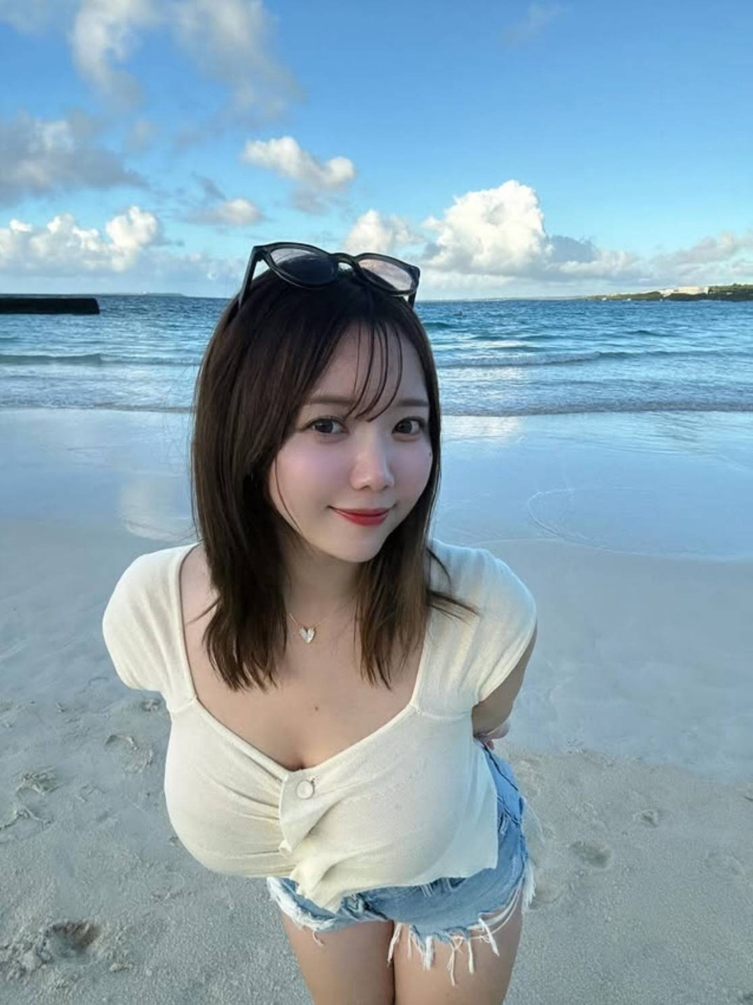 日本网红まりちゃん福利图赏:脸蛋可爱 身材傲人