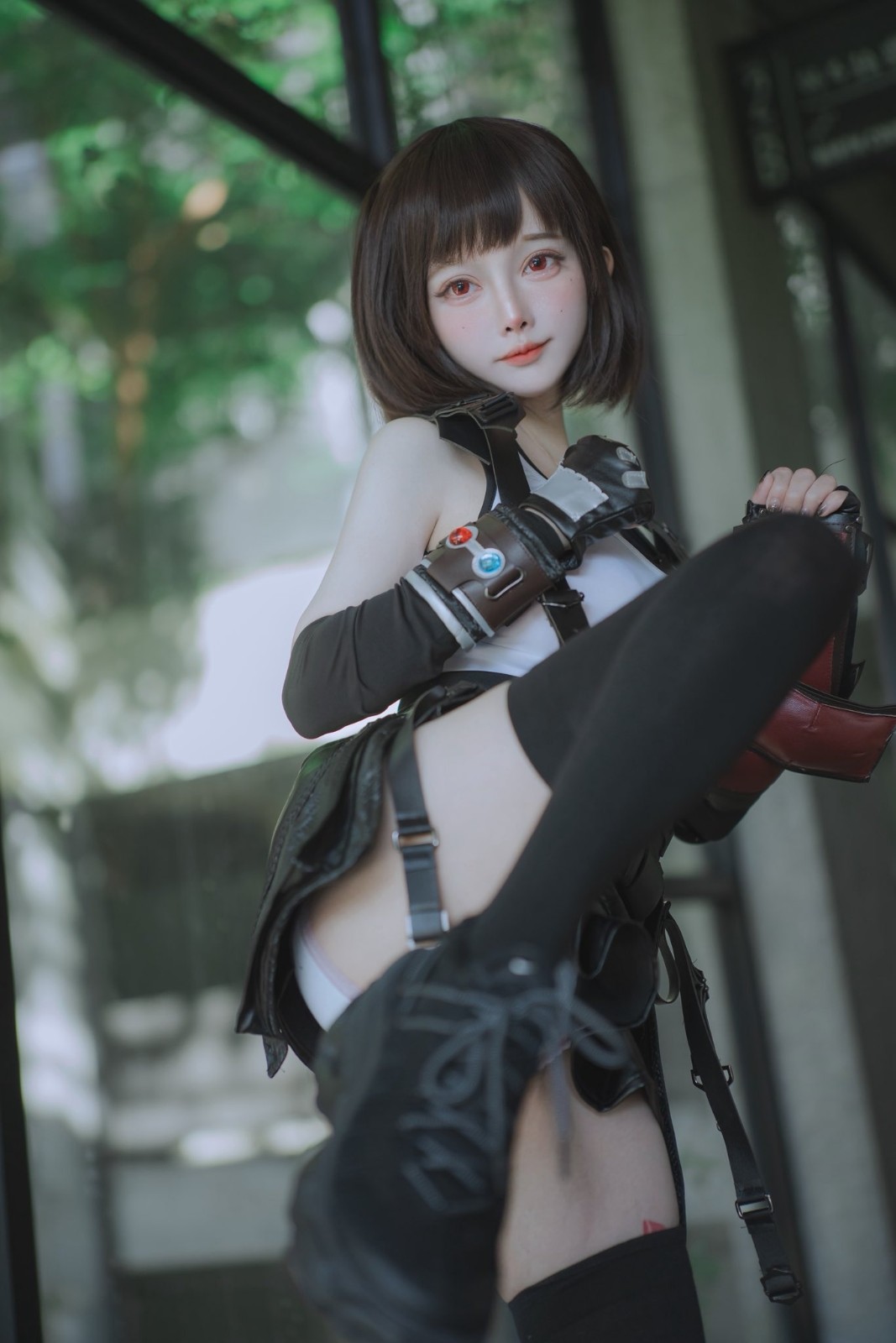 国外美女Cos《怪物猎人：荒野》阿尔玛 还原度赛高