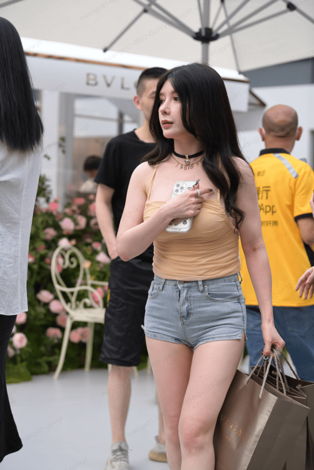 白衫牛仔：这般活力谁能不爱 