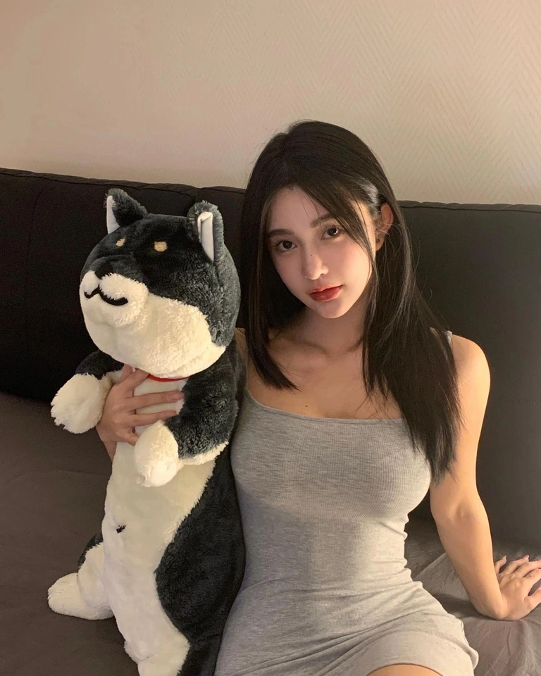 上身效果蛮不错的呦，面料和版型也炒鸡nice的～